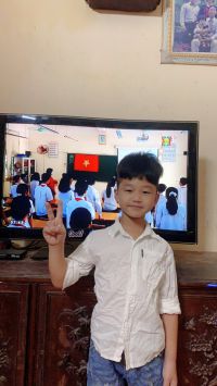 Bé dự khai giảng trực tuyến năm học mới 2021-2022