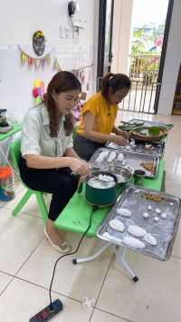 HOẠT ĐỘNG TRẢI NGHIỆM LÀM BÁNH TRÔI NƯỚC