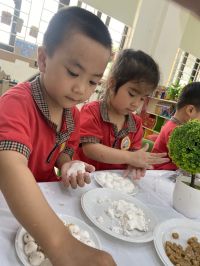 HOẠT ĐỘNG TRẢI NGHIỆM LÀM BÁNH TRÔI NƯỚC