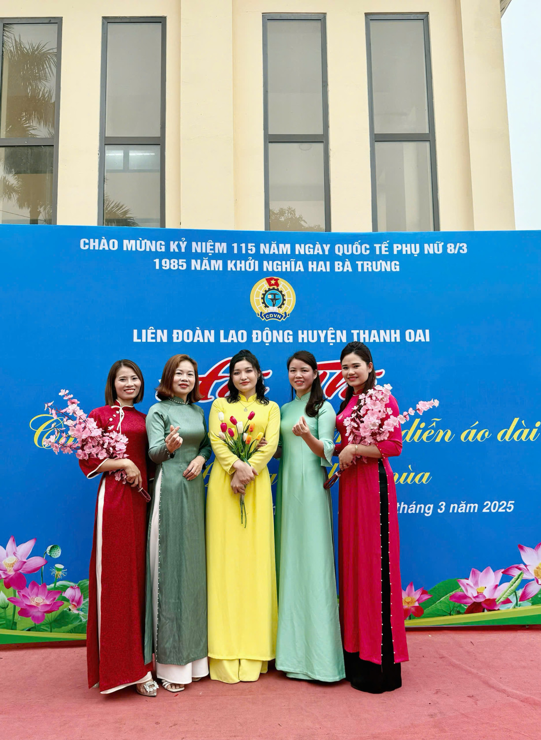 TRÌNH DIỄN ÁO DÀI VỚI CHỦ ĐỀ HƯƠNG SẮC BỐN MÙA